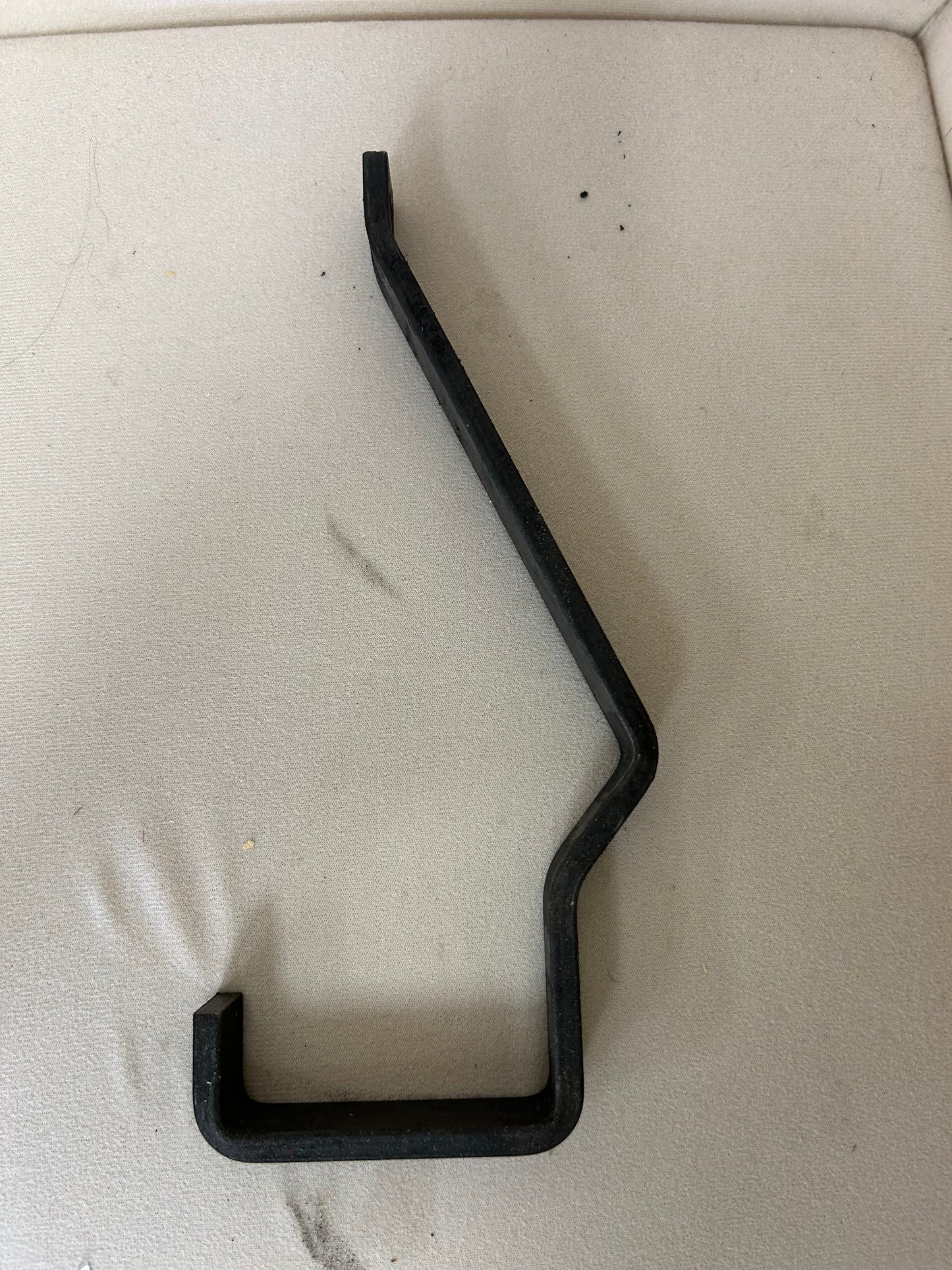 Valco HD Hen Trough Hanger