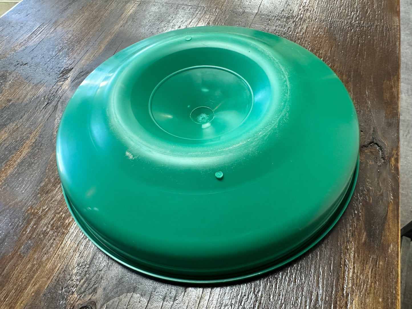 VALCO HIGH CAPACITY OUTSIDE ATTACHED PLASTIC PAN (GREEN)